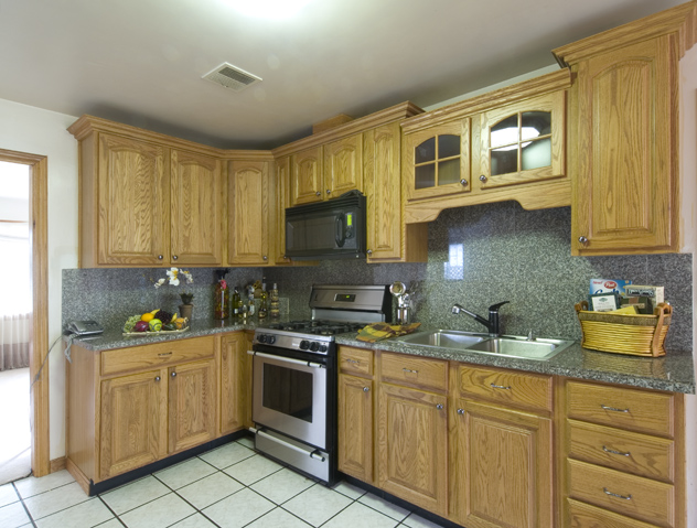 Kitchen  picture - 1155 Cypress St, East Palo Alto 94303