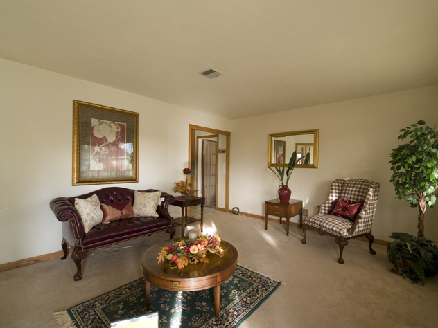 Living Room  picture - 1155 Cypress St, East Palo Alto 94303