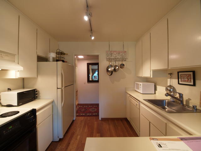 Kitchen picture - 777 San Antonio Rd, Unit 69, Palo Alto 94303