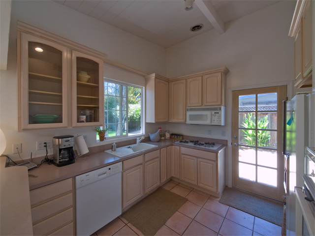 Kitchenb  picture - 181 El Verano Ave, Palo Alto 94306
