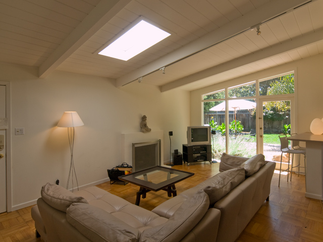 Livingc  picture - 181 El Verano Ave, Palo Alto 94306