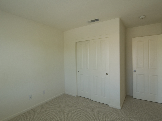 Bedroom3b  picture - 930 Oconnor St, East Palo Alto 94303