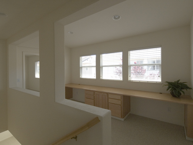 Landing  picture - 930 Oconnor St, East Palo Alto 94303