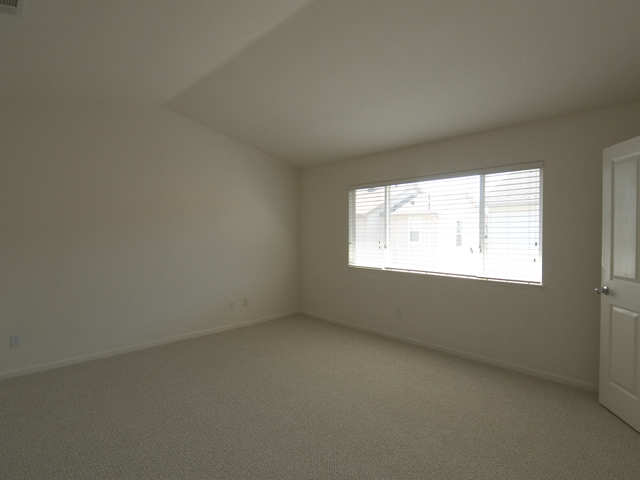 Master Bedroom  picture - 930 Oconnor St, East Palo Alto 94303