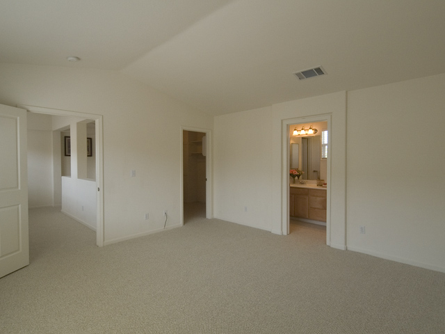 Master Bedroom picture - 930 Oconnor St, East Palo Alto 94303