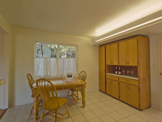 Eating Area  picture - 4201 Park Blvd, Palo Alto 94306