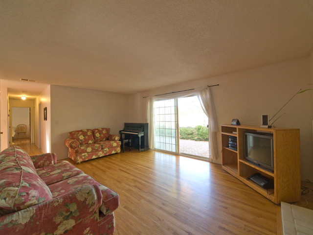 Living Room  picture - 4201 Park Blvd, Palo Alto 94306