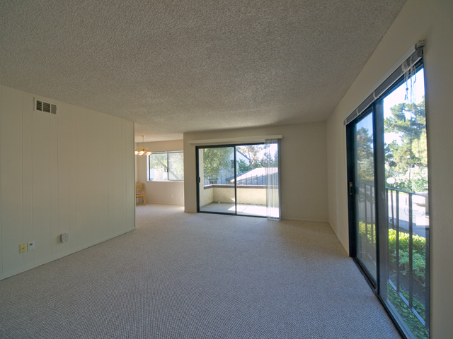 Liiving Room  picture - 777 San Antonio Rd, Unit 17, Palo Alto 94303
