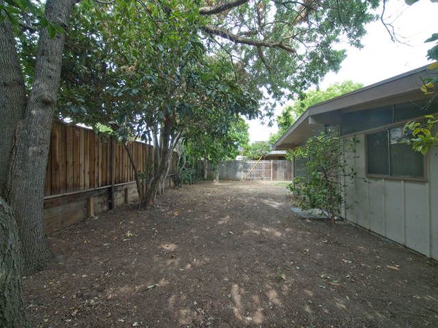 Back Yard  picture - 19070 Meiggs Ln, Cupertino 95014