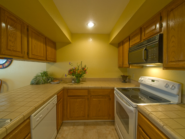 Kitchen picture - 3073 Middlefield Rd, Unit 202, Palo Alto 94306