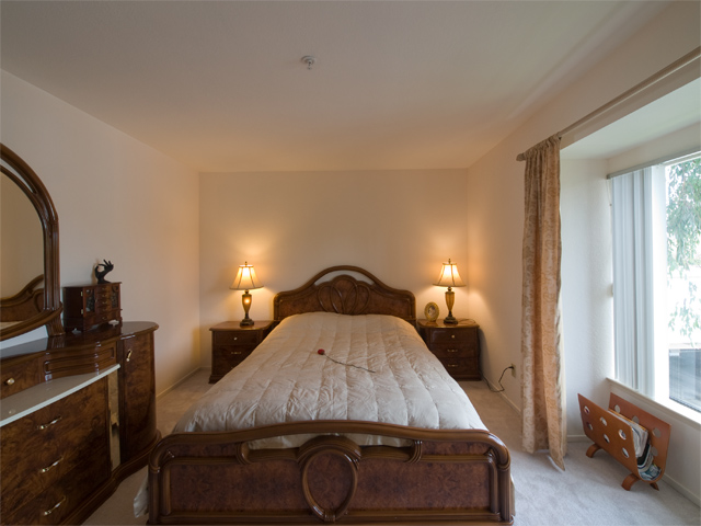 Master Bedroom picture - 3073 Middlefield Rd, Unit 202, Palo Alto 94306