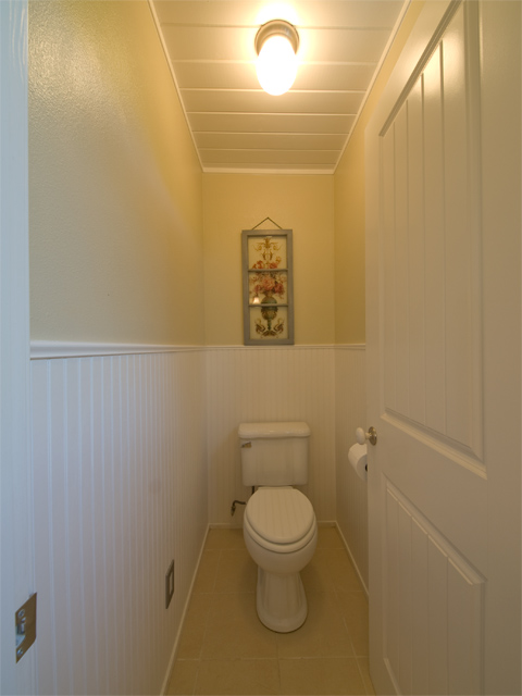 Master Bath (B) picture - 3263 Murray Way, Palo Alto 94303