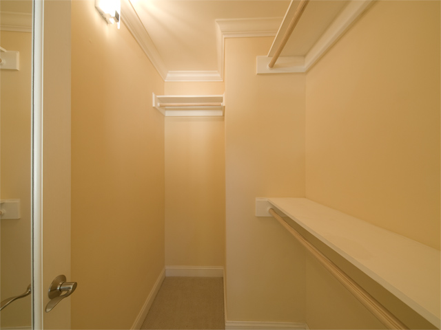 Master Closet1  picture - 4202 Ruthelma Ave, Palo Alto 94306