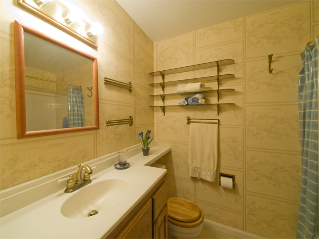 Bath picture - 777 San Antonio Rd, Unit 61, Palo Alto 94303
