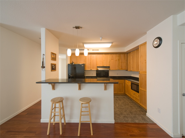 Kitchen Bar  picture - 19503 Stevens Creek Blvd 336, Cupertino 95014