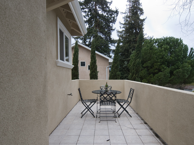 Balcony (B) picture - 871 Sycamore Dr, Palo Alto 94303