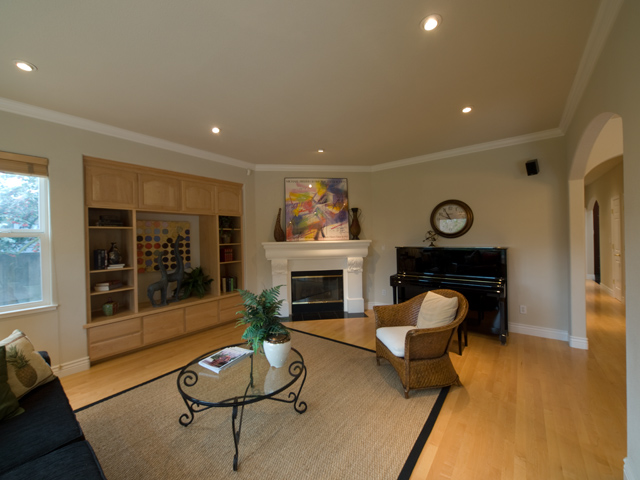Family Room (B) Picture - 871 Sycamore Dr, Palo Alto 94303 Family Room (B) picture - 871 Sycamore Dr, Palo Alto 94303