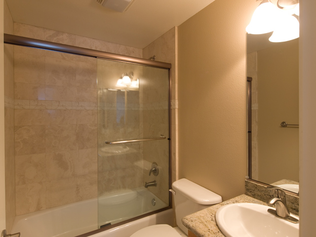 Bathroom1  picture - 2330 University Ave, Unit 370, East Palo Alto 94303