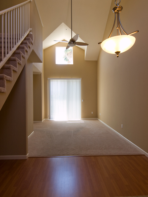 Dining Living  picture - 2330 University Ave, Unit 370, East Palo Alto 94303
