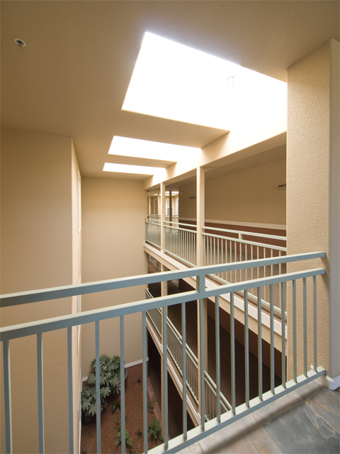 Inside Hall  picture - 2330 University Ave, Unit 370, East Palo Alto 94303