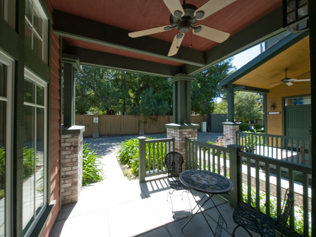 Front Porch  picture - 4105 Wisteria Ln, Palo Alto 94306