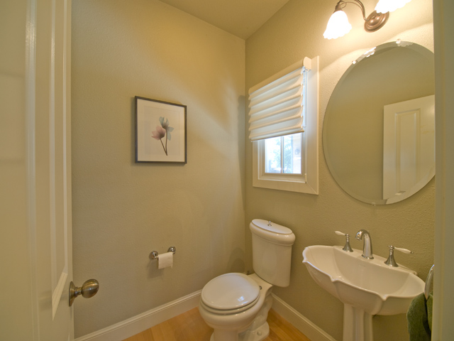Half Bath  picture - 4105 Wisteria Ln, Palo Alto 94306