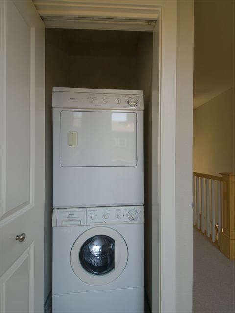 Washer Dryer  picture - 4105 Wisteria Ln, Palo Alto 94306