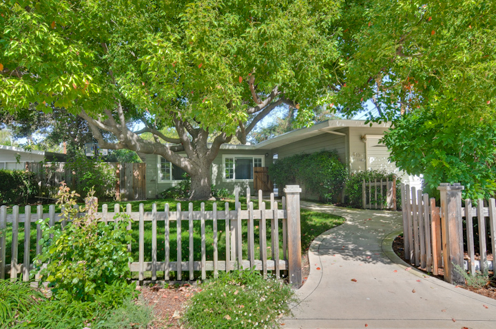 Front picture - 619 Alger Dr, Palo Alto 94306