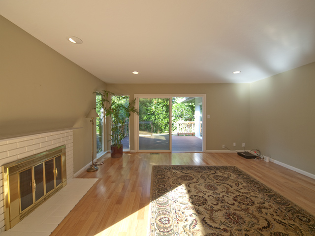 Living Room picture - 4191 Briarwood Way, Palo Alto 94306