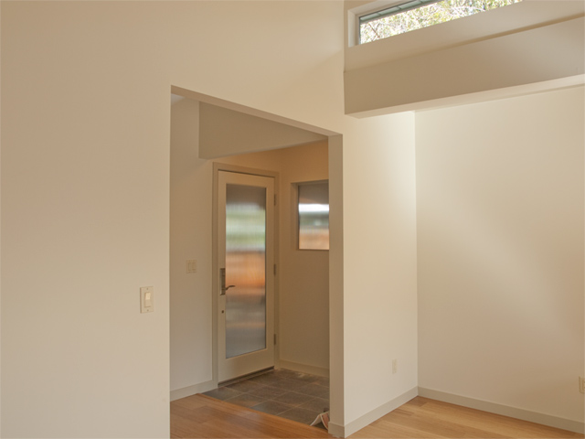 Entry  picture - 371 Carolina Ln, Palo Alto 94306