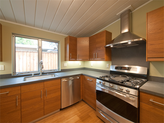 Kitchen picture - 371 Carolina Ln, Palo Alto 94306