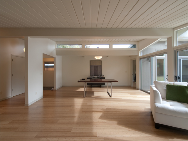 Living Room picture - 371 Carolina Ln, Palo Alto 94306