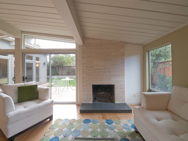 Living Room picture - 371 Carolina Ln, Palo Alto 94306