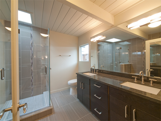 Master Bath picture - 371 Carolina Ln, Palo Alto 94306