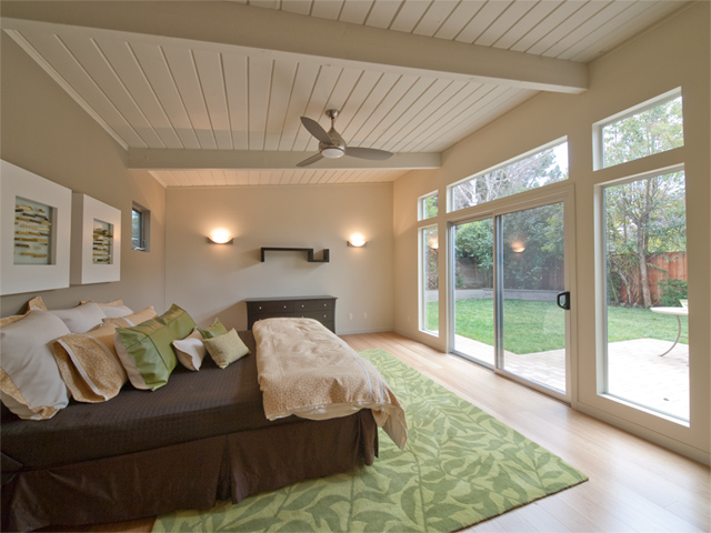 Master Bedroom picture - 371 Carolina Ln, Palo Alto 94306