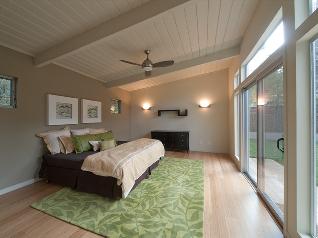 Master Bedroom picture - 371 Carolina Ln, Palo Alto 94306