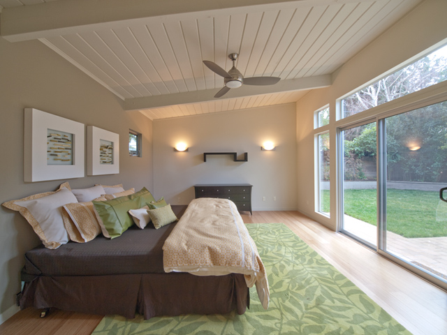 Master Bedroom picture - 371 Carolina Ln, Palo Alto 94306