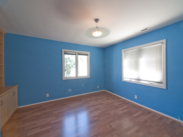 Bedroom 2 picture - 712 Coastland Dr, Palo Alto 94303
