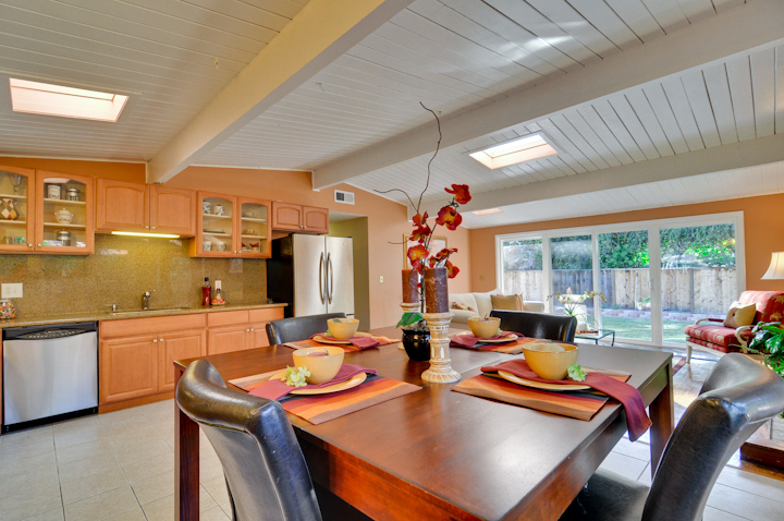 Dining Room picture - 935 Dennis Dr, Palo Alto 94303
