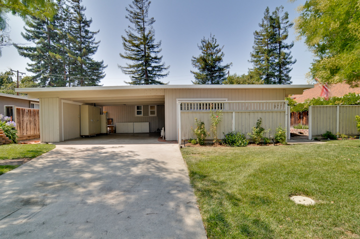 Front picture - 935 Dennis Dr, Palo Alto 94303