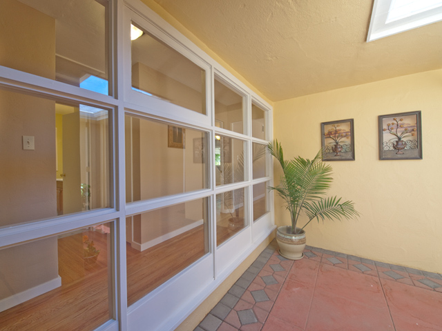 Entrance picture - 4257 Los Palos Ave, Palo Alto 94306