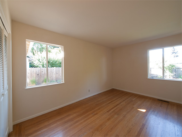 Bedroom 1 picture - 3080 Middlefield Rd, Palo Alto 94306