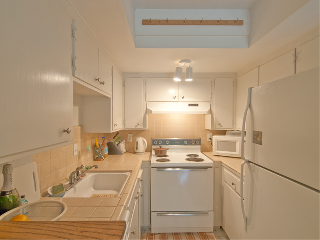 Kitchen (A) Picture - 278 Monroe Dr 34, Mountain View 94040 Kitchen (A) picture - 278 Monroe Dr 34, Mountain View 94040