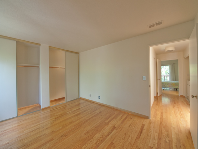 Bedroom 1 (B) picture - 125 Ortega Ave, Mountain View 94040