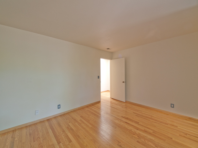 Bedroom 1 (C) picture - 125 Ortega Ave, Mountain View 94040