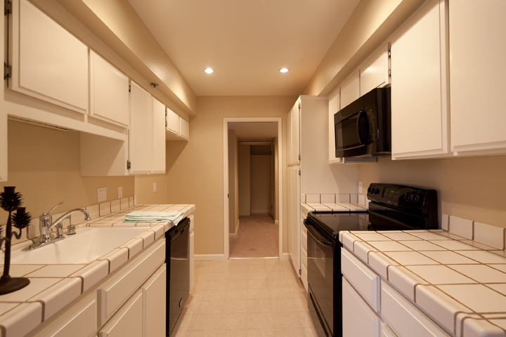 Kitchen picture - 320 Palo Alto Ave, Unit D2, Palo Alto 94301