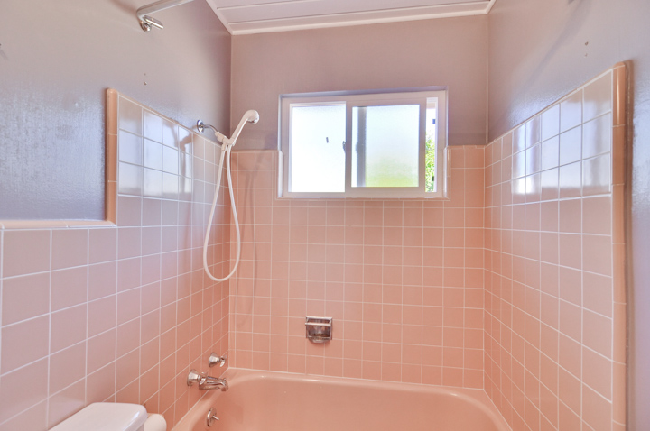 Bathroom picture - 4235 Ruthelma Ave, Palo Alto 94306