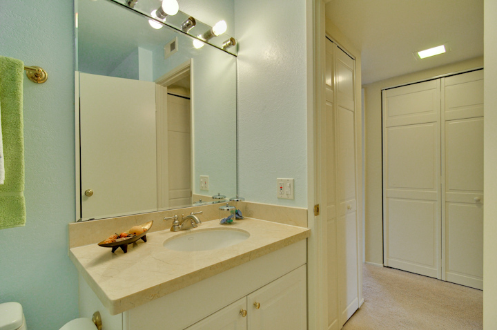 Bathroom picture - 765 San Antonio Rd, Unit 43, Palo Alto 94303