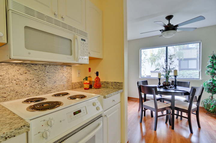 Kitchen picture - 765 San Antonio Rd, Unit 43, Palo Alto 94303