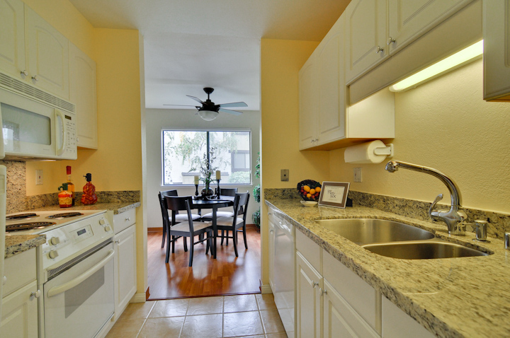 Kitchen picture - 765 San Antonio Rd, Unit 43, Palo Alto 94303